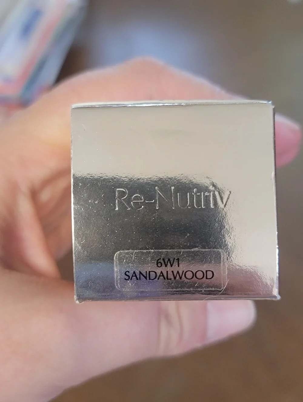 ESTEE LAUDER Re-Nutriv ULTRA RADIANCE Makeup SANDALWOOD 6W1 Foundation BOXED